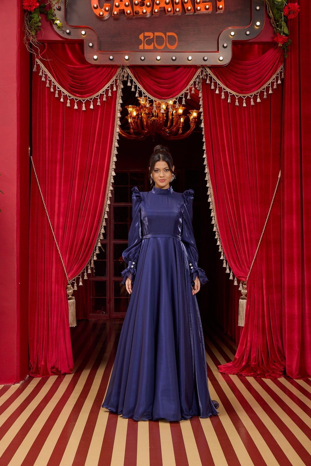 Mahra Abiye Lacivert