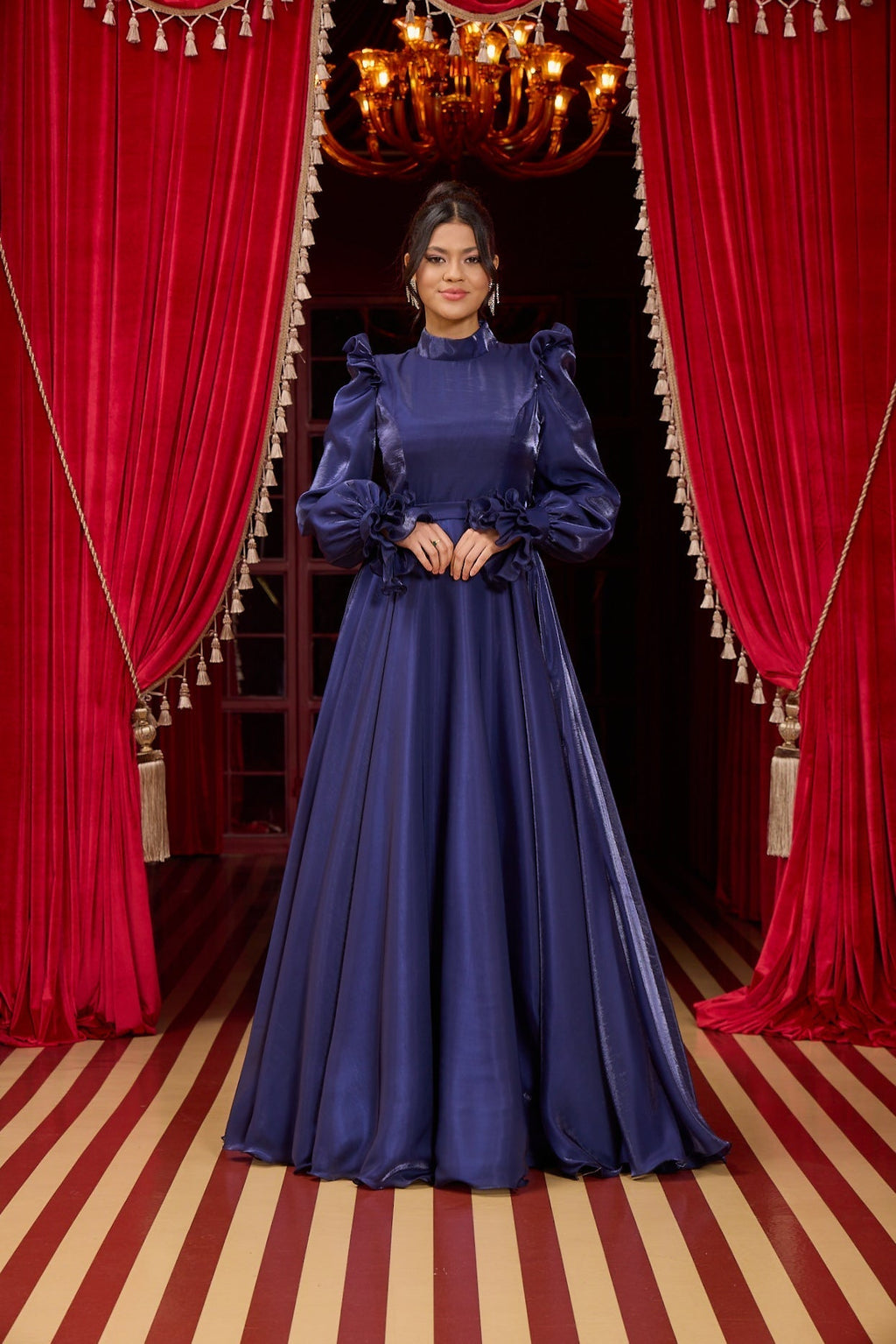 Mahra Abiye Lacivert