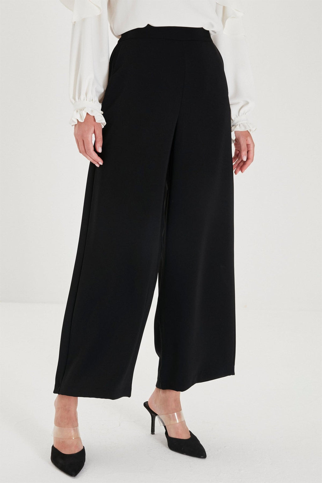 Zühre Bol Paça Kumaş Siyah Pantolon P-0013