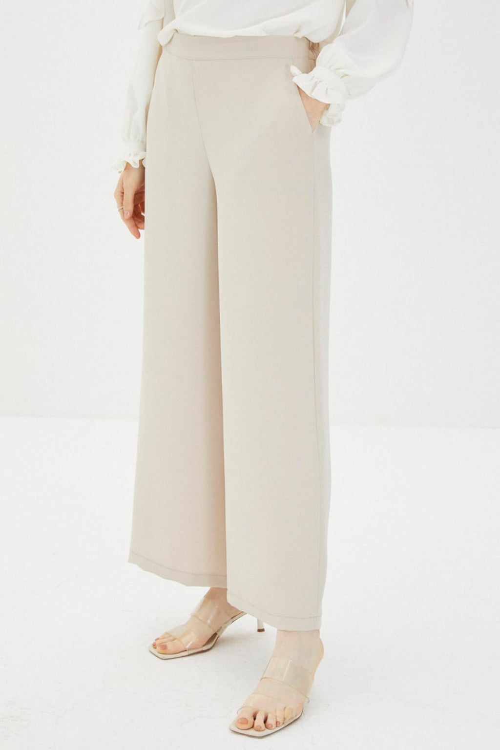 Zühre Bol Paça Kumaş Bej Pantolon P-0013