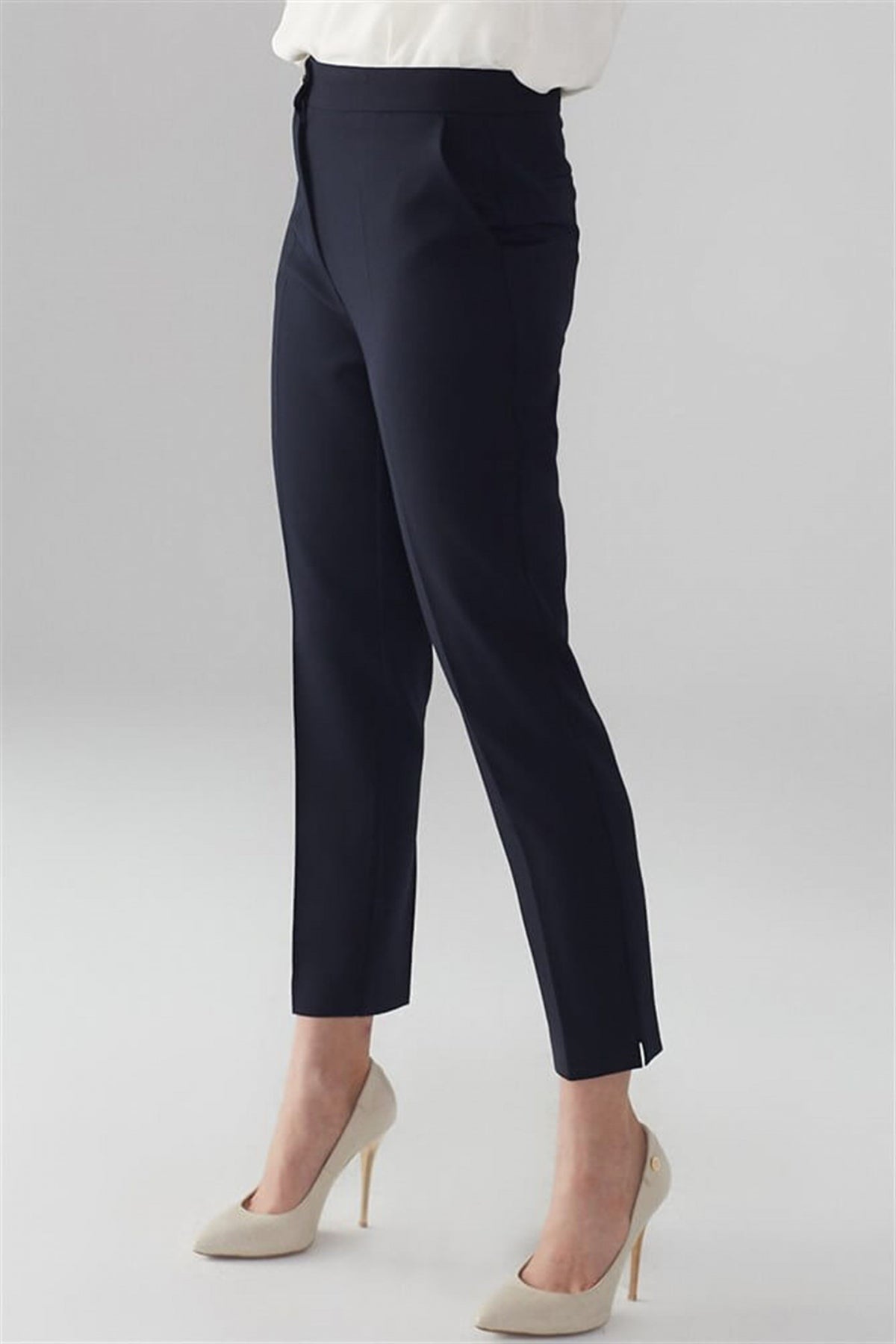 Zühre Dar Paça Kumaş Lacivert Pantolon P-0024