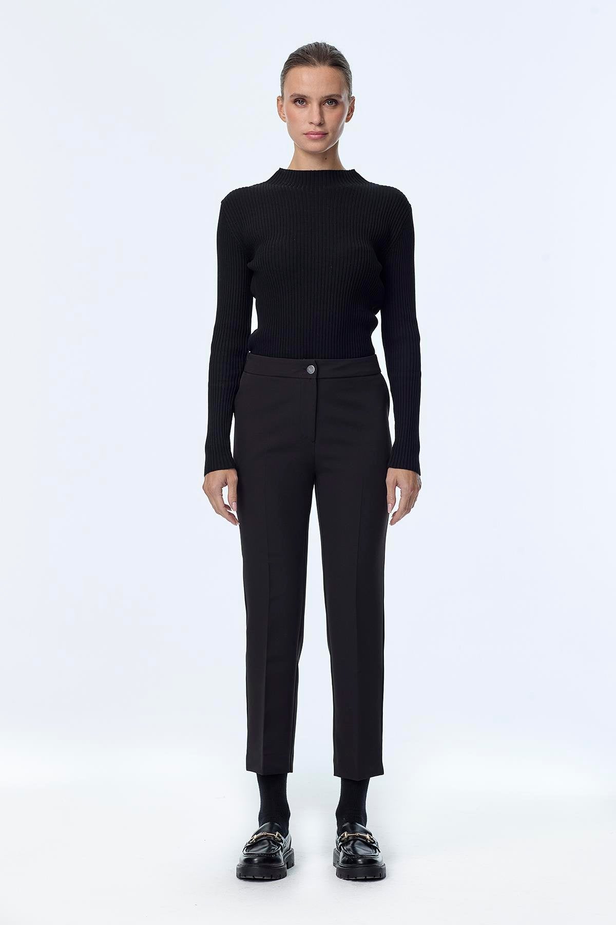 Zühre Dar Paça Kumaş Siyah Pantolon P-0024