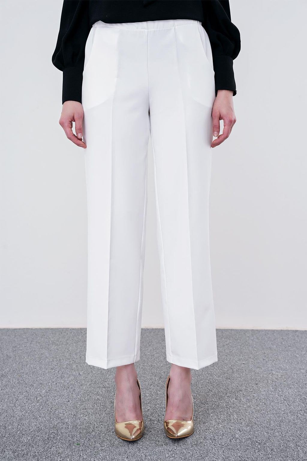 Zühre Bel Lastik Detaylı Bol Paça Kumaş Ekru Pantolon P-0102