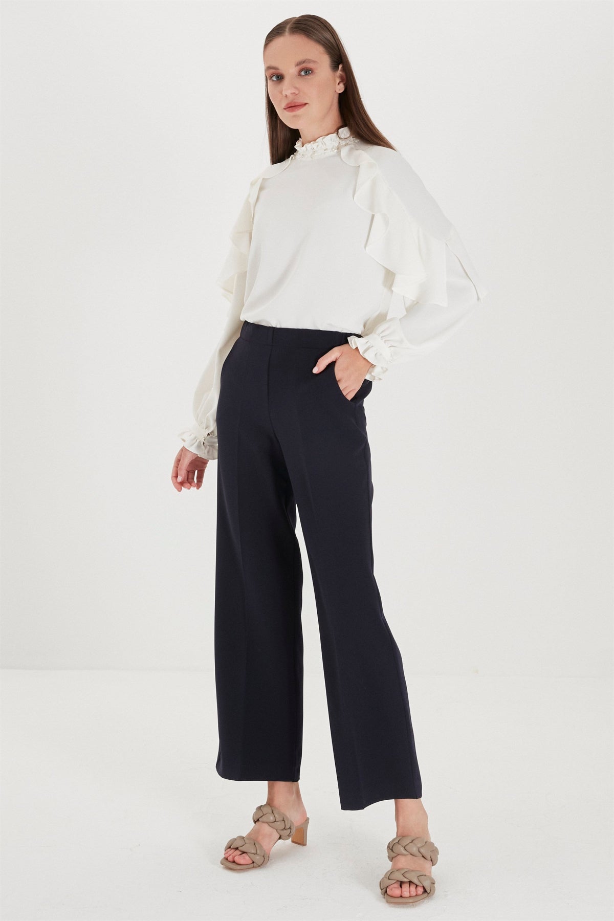 Zühre Bel Lastik Detaylı Bol Paça Kumaş Lacivert Pantolon P-0102