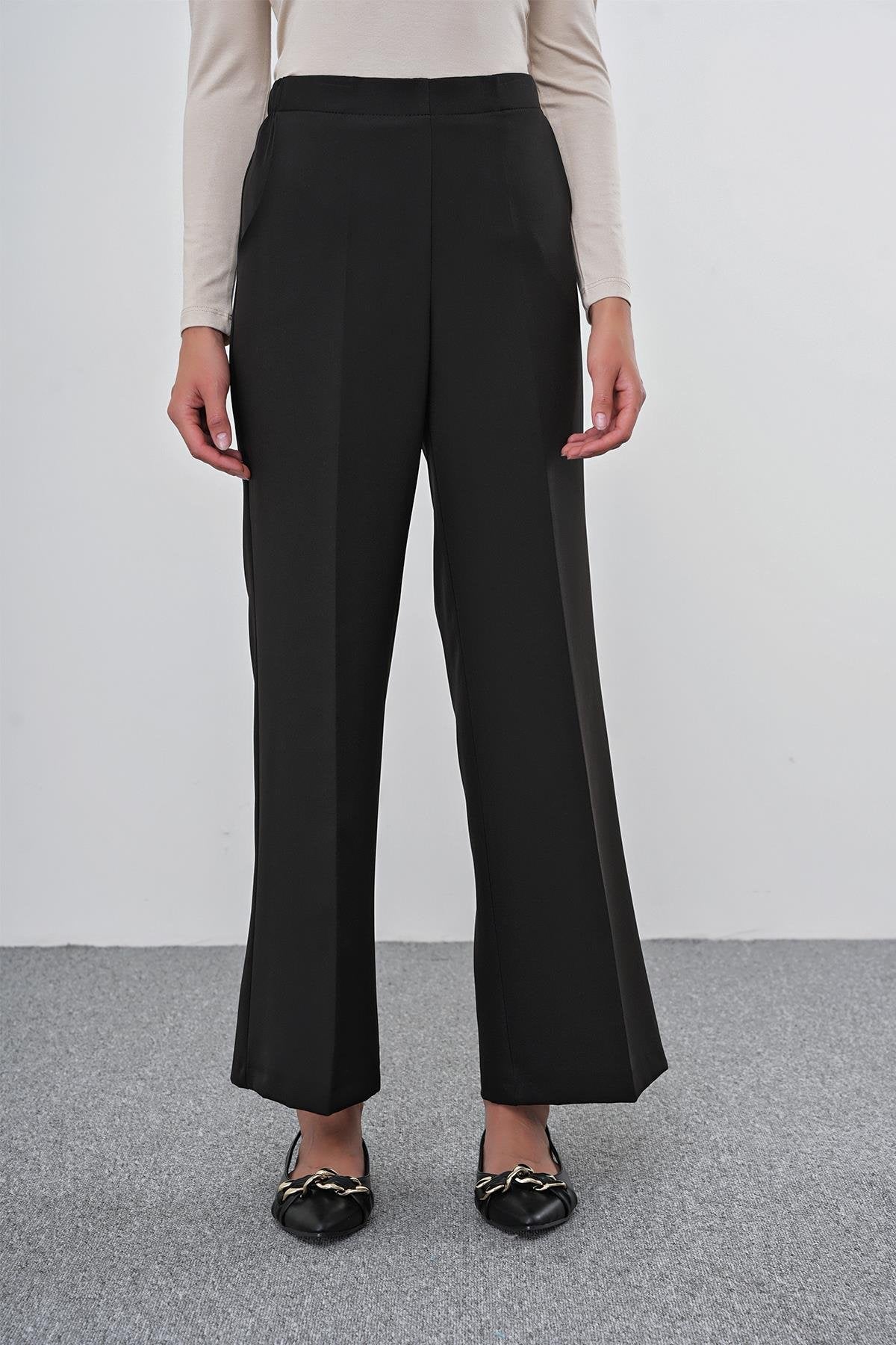 Zühre Bel Lastik Detaylı Bol Paça Kumaş Siyah Pantolon P-0102