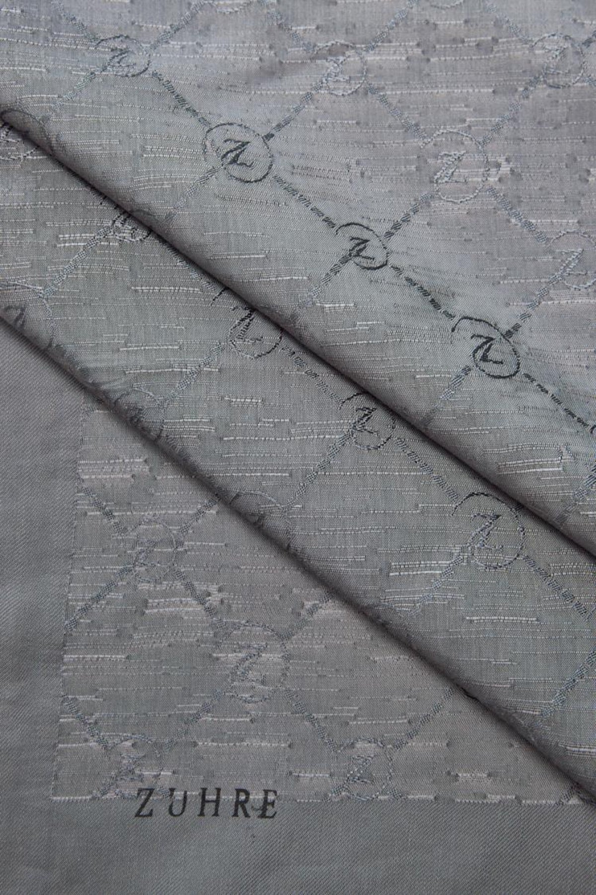 Zühre Koza Z Monogram Gri Eşarp 0082