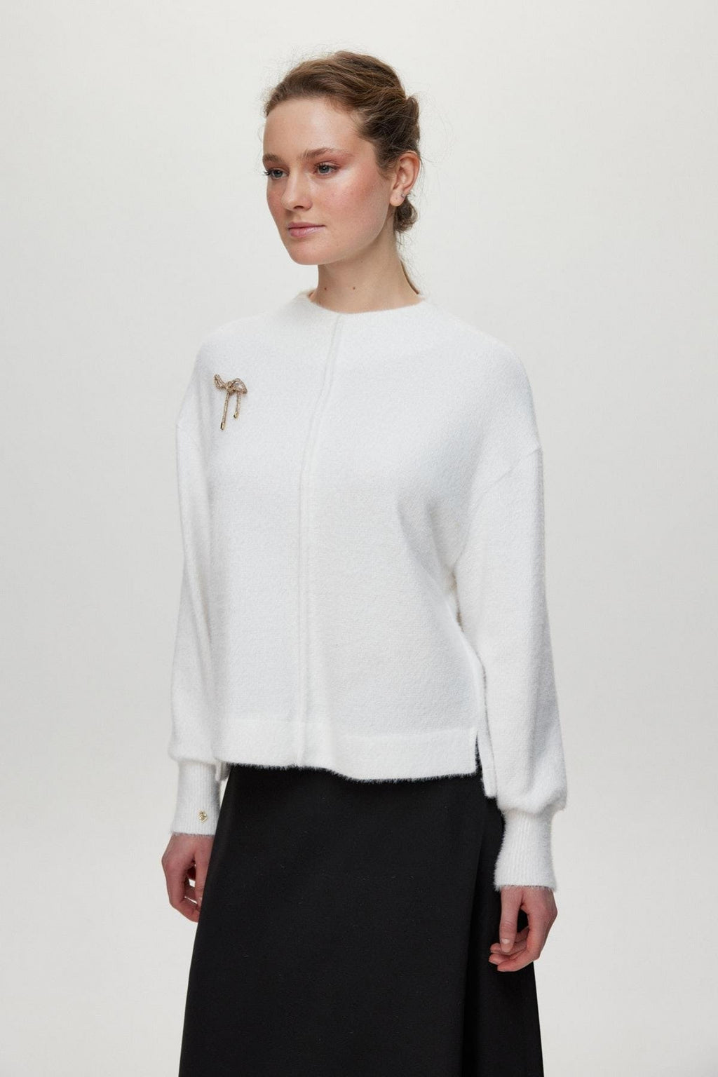 Fiyonk Broş Detaylı Triko Bluz Ekru Bluz/Gömlek 0138