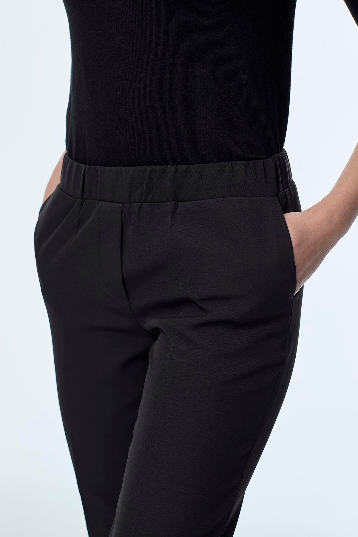 Dar Paça Beli Lastikli Kumaş Siyah Pantolon 0148