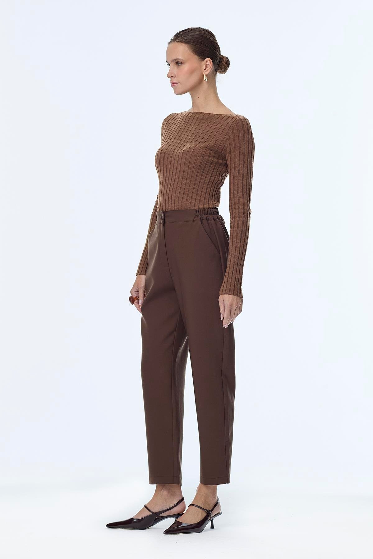 Beli Lastikli Kahve Pantolon 0259