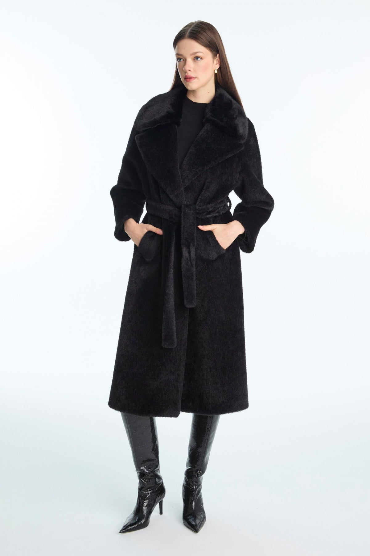 Kuşaklı Peluş Manto Siyah Kaban 13894