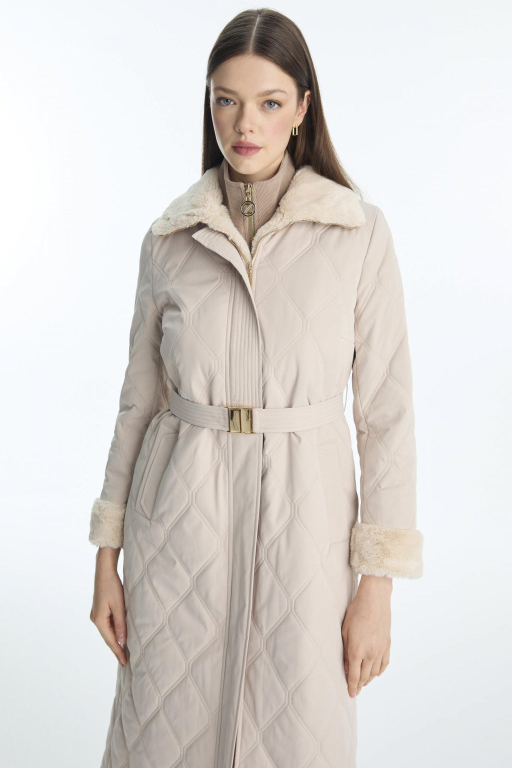 Peluş Yaka Ve Kol Detaylı Kapitone Mont Taş Mont 13960