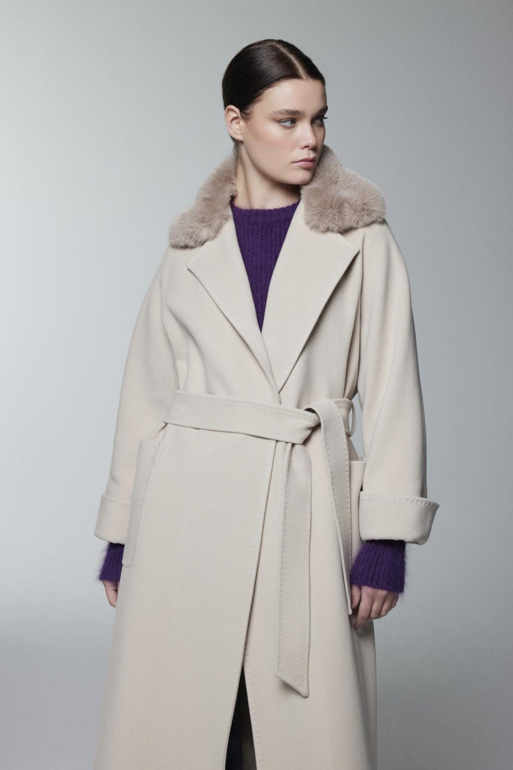 Kürk Yaka Detaylı Kuşaklı Bej Kaban 14086