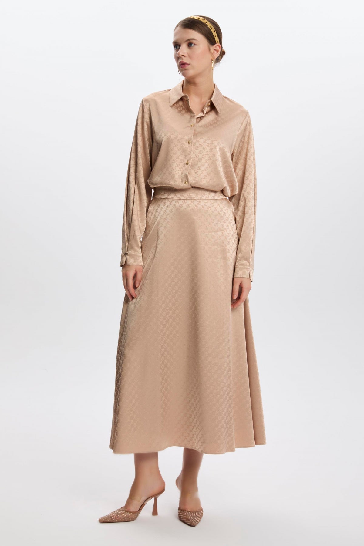 Monogram Desenli Bej Etek 0174