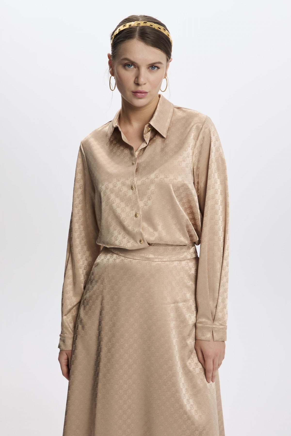 Monogram Desenli Bej Etek 0174