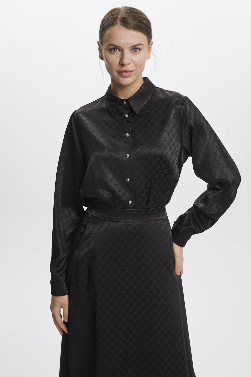 Monogram Desenli Siyah Etek 0174