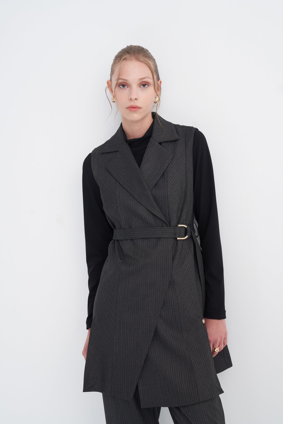 Kemerli Çizgili İçlikli Üçlü Kombin Füme Takım 1990
