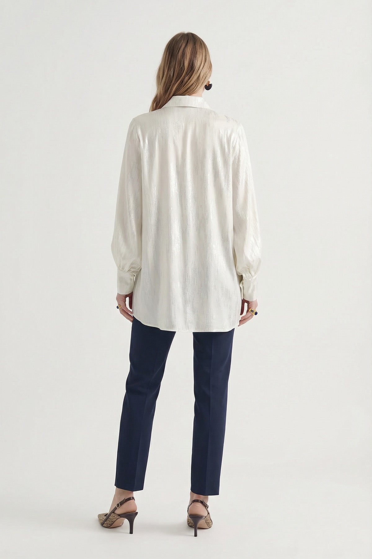 Broş Detaylı Ekru Bluz 0095