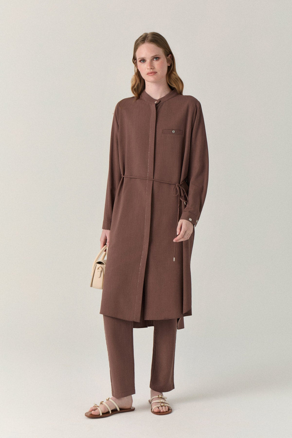 Hakim Yaka Minimal Detaylı Kahve Tunik 1664