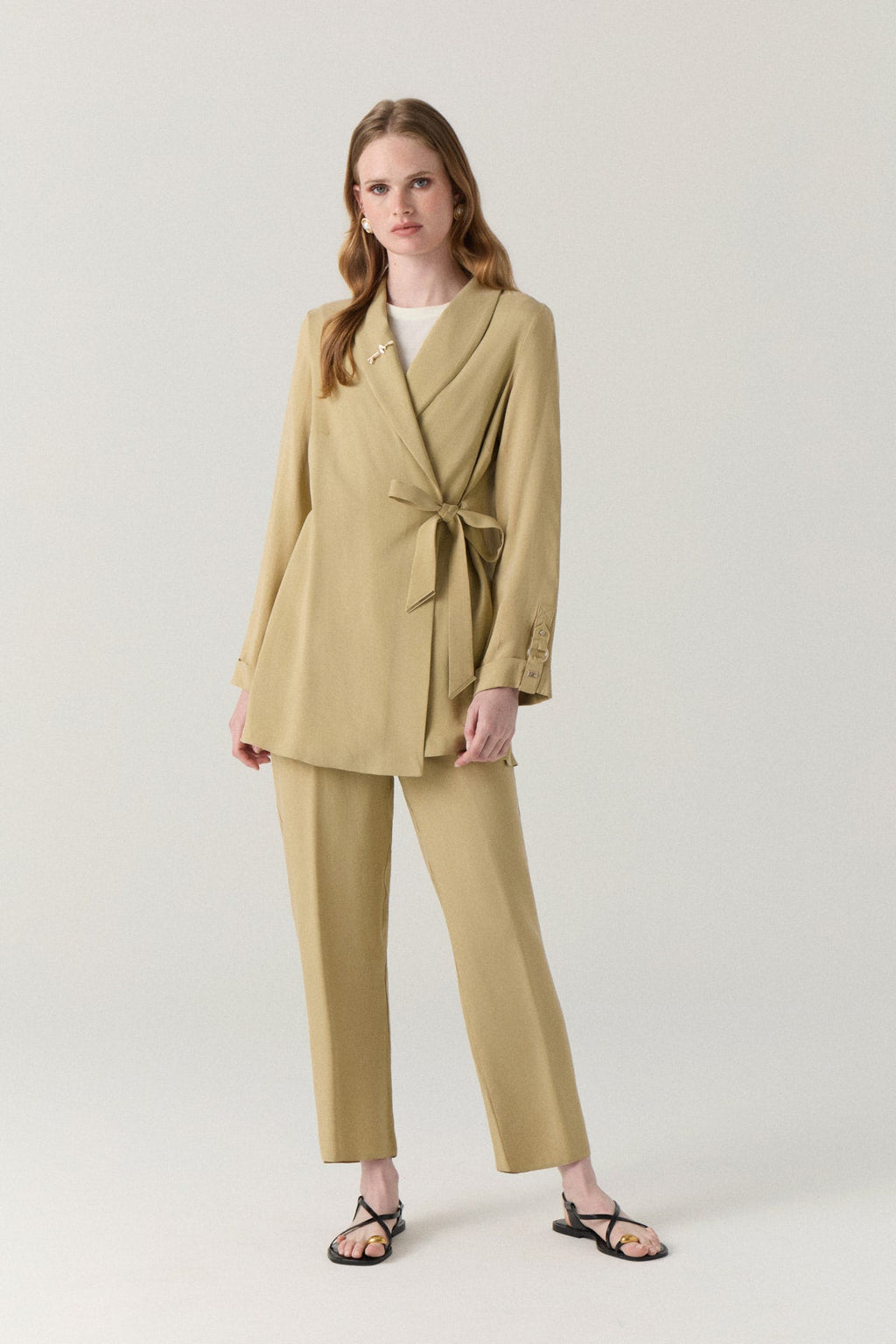 Şal Yaka Bağlama Detaylı Süet Dokulu Bej Takım 1744