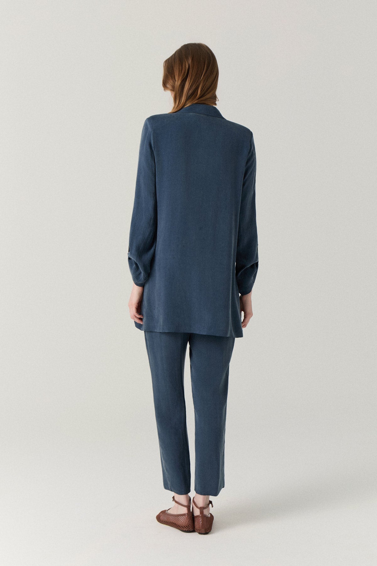Kruvaze Yaka Akışkan Dokulu Minimal Indigo Takım 1909