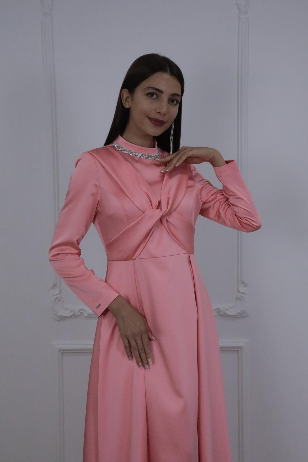 Bianca Elbise Pembe